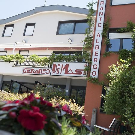 Ristorante Albergo Gerardo Di Masi Caposele Exteriér fotografie