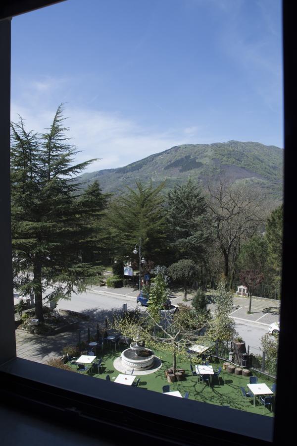 Ristorante Albergo Gerardo Di Masi Caposele Exteriér fotografie